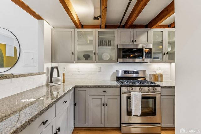 2501 Harrison Street 2, San Francisco, CA 94110