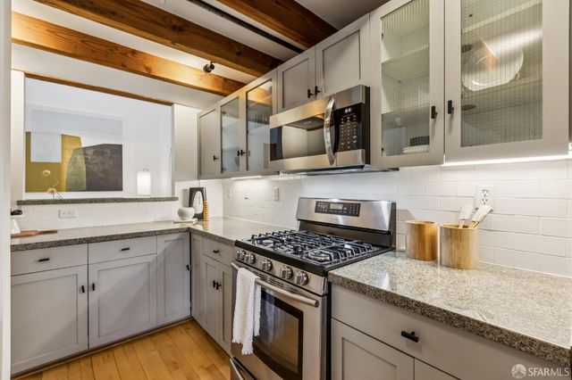 2501 Harrison Street 2, San Francisco, CA 94110