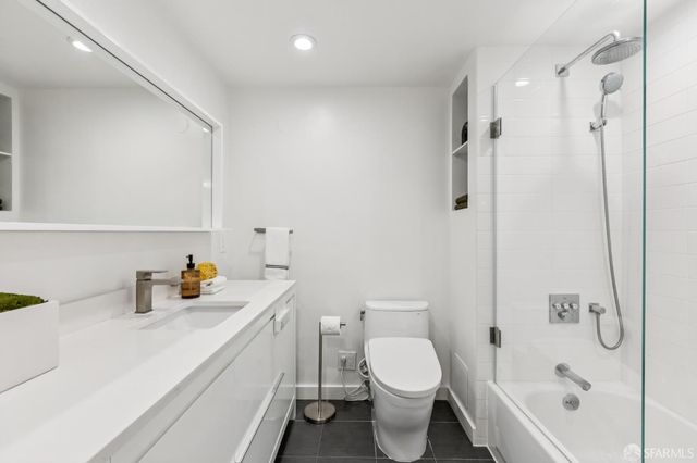 2501 Harrison Street 2, San Francisco, CA 94110