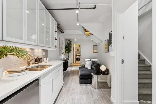 2501 Harrison Street 2, San Francisco, CA 94110