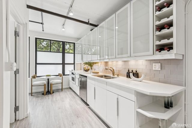 2501 Harrison Street 2, San Francisco, CA 94110