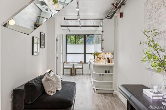 2501 Harrison Street 2, San Francisco, CA 94110