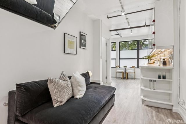 2501 Harrison Street 2, San Francisco, CA 94110