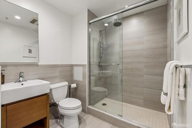 2501 Harrison Street 2, San Francisco, CA 94110