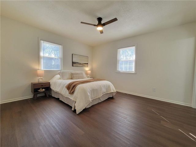 5420 E 97th Street, Kansas City, MO 64137