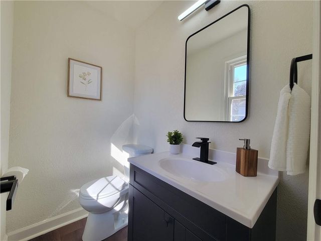 5420 E 97th Street, Kansas City, MO 64137