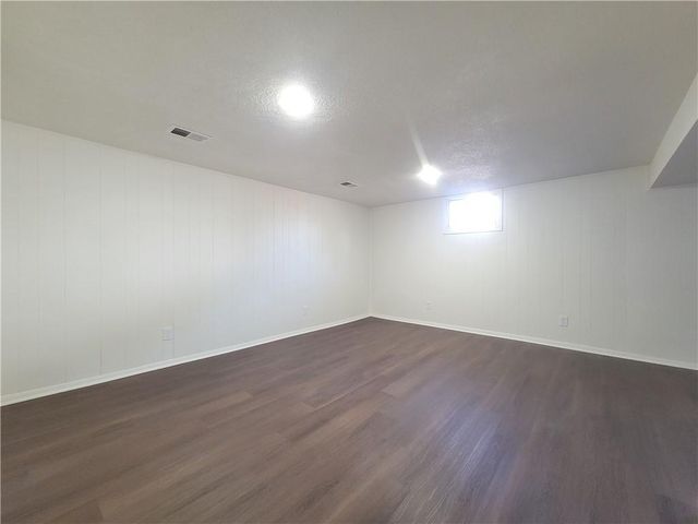 5420 E 97th Street, Kansas City, MO 64137