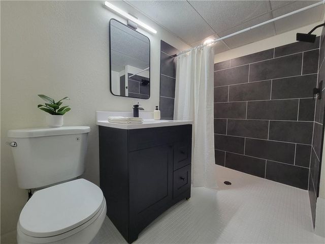 5420 E 97th Street, Kansas City, MO 64137