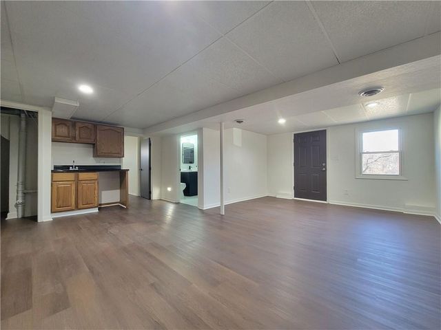 5420 E 97th Street, Kansas City, MO 64137