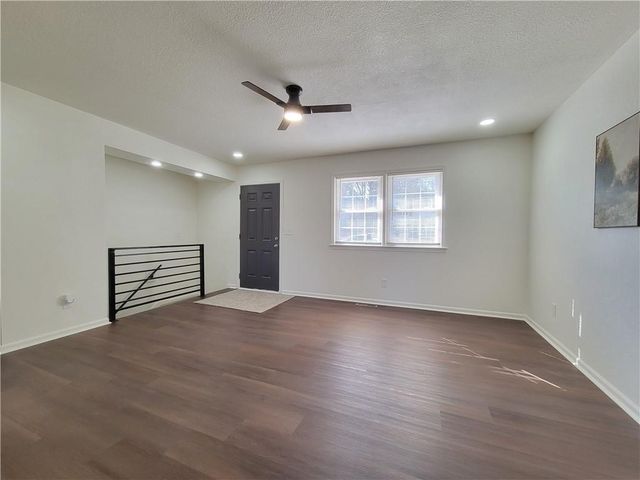 5420 E 97th Street, Kansas City, MO 64137