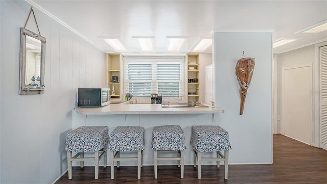 3453 GULF OF MEXICO DRIVE 200, Longboat Key, FL 34228