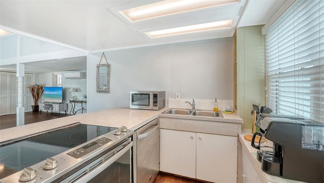 3453 GULF OF MEXICO DRIVE 200, Longboat Key, FL 34228