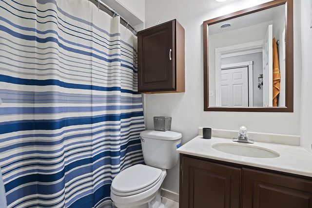 2003 Porte Deleau Court 207, Highland, IN 46322