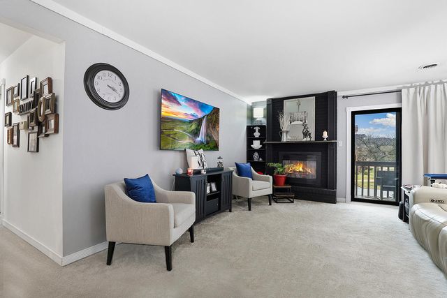 2003 Porte Deleau Court 207, Highland, IN 46322