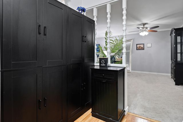 2003 Porte Deleau Court 207, Highland, IN 46322