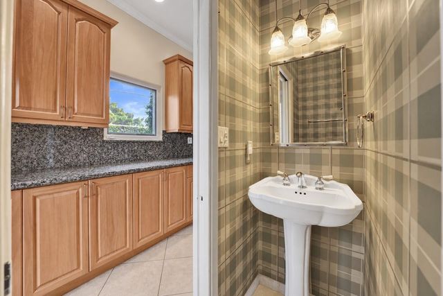 2001 Intracoastal Drive, Fort Lauderdale, FL 33305