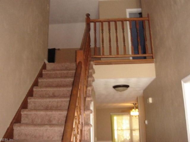 1025 Rolling Point CT, Virginia Beach, VA 23456