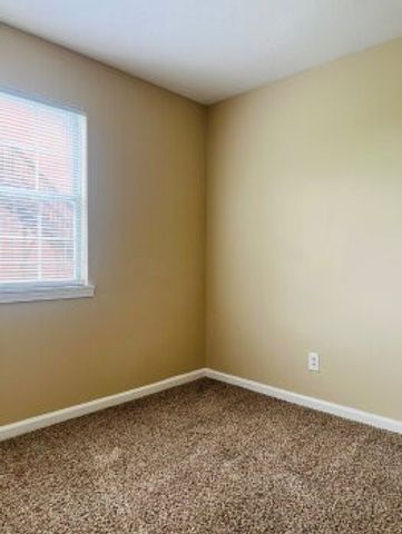3854 Northeast Dr Apt D, Clarksville, TN 37040