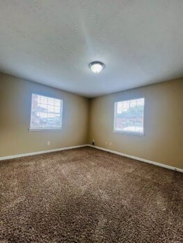 3854 Northeast Dr Apt D, Clarksville, TN 37040