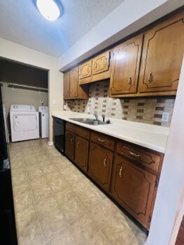 3854 Northeast Dr Apt D, Clarksville, TN 37040