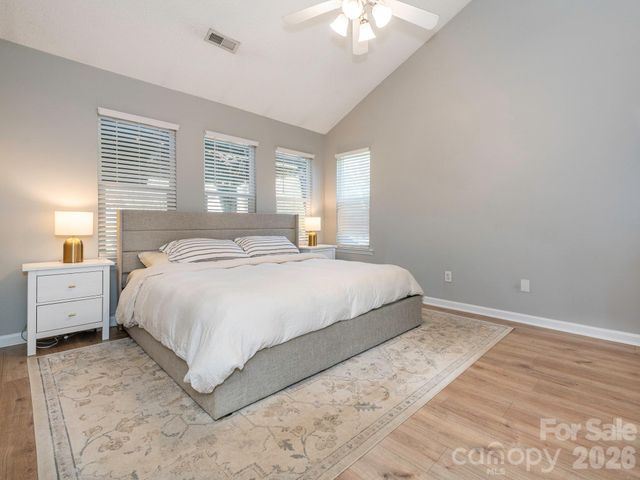 3930 Huntmeadow Drive, Charlotte, NC 28269