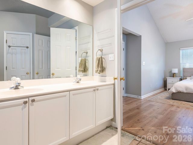 3930 Huntmeadow Drive, Charlotte, NC 28269