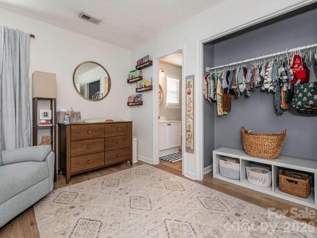 3930 Huntmeadow Drive, Charlotte, NC 28269