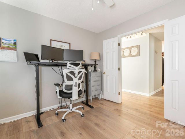 3930 Huntmeadow Drive, Charlotte, NC 28269