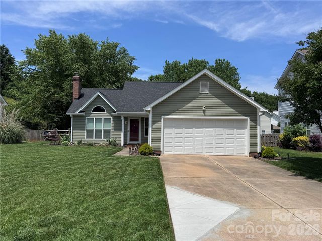 3930 Huntmeadow Drive, Charlotte, NC 28269