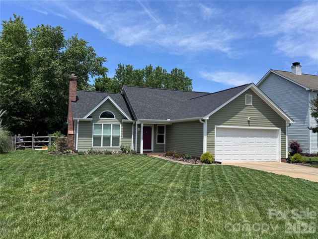 3930 Huntmeadow Drive, Charlotte, NC 28269