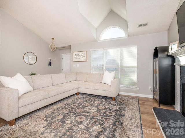 3930 Huntmeadow Drive, Charlotte, NC 28269