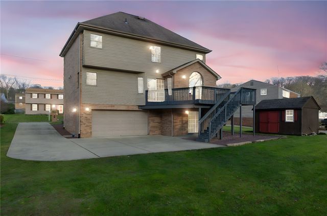 699 Surfside Drive, Plum Boro, PA 15239