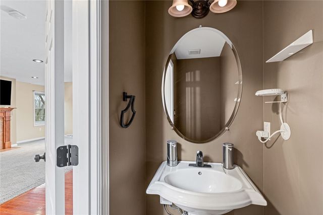 699 Surfside Drive, Plum Boro, PA 15239