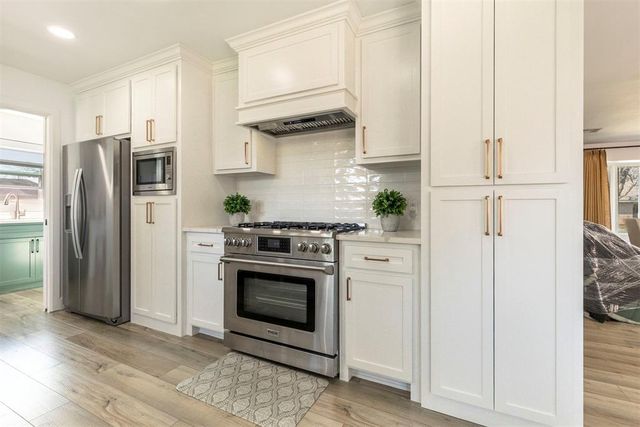 1405 Cherry Laurel Drive, Norman, OK 73072