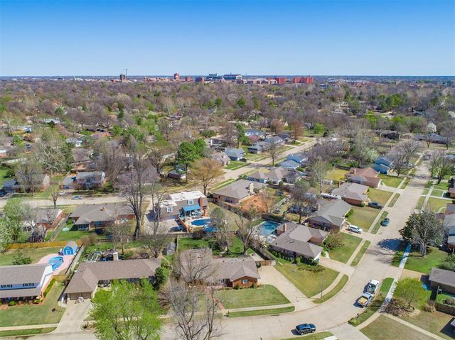1405 Cherry Laurel Drive, Norman, OK 73072