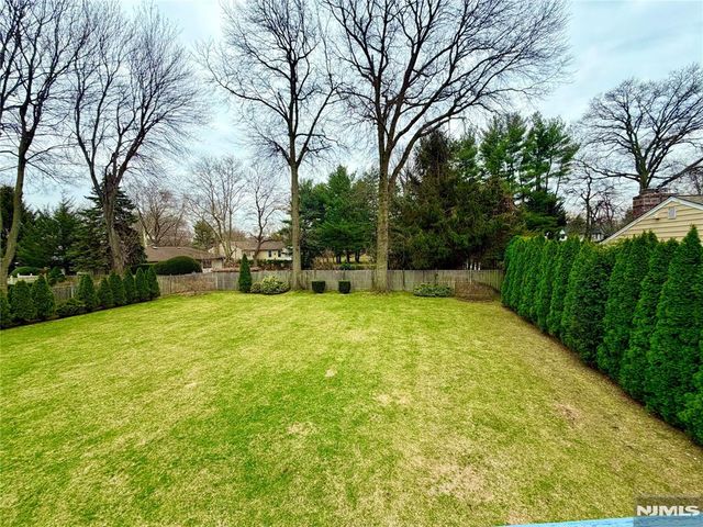 249 Pascack Road, Paramus, NJ 07652
