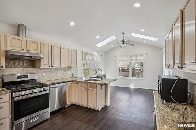 249 Pascack Road, Paramus, NJ 07652