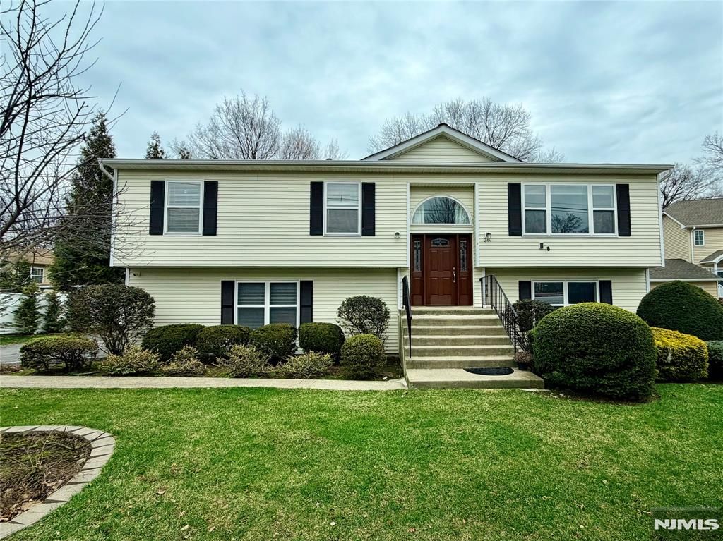 249 Pascack Road, Paramus, NJ 07652