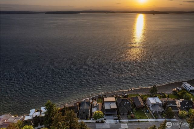 5637 Beach Drive SW, Seattle, WA 98136