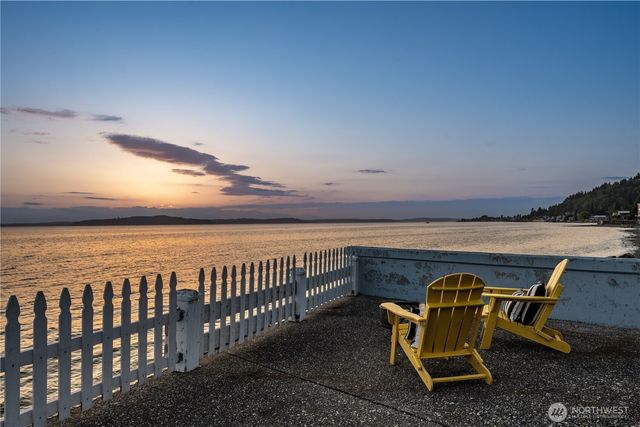 5637 Beach Drive SW, Seattle, WA 98136