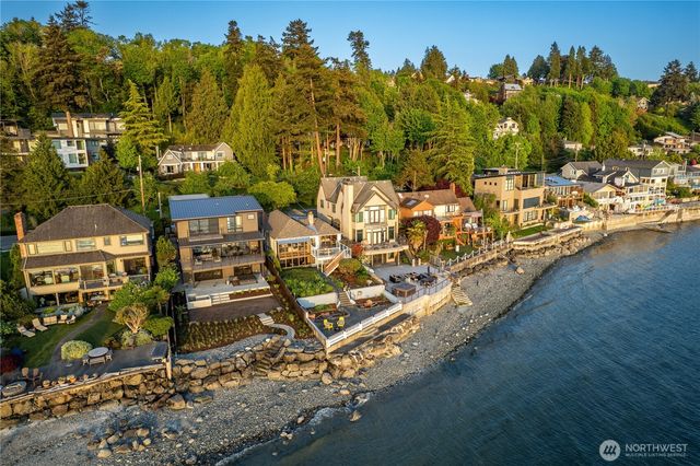 5637 Beach Drive SW, Seattle, WA 98136