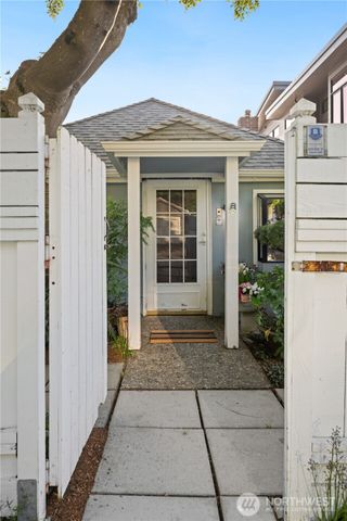 5637 Beach Drive SW, Seattle, WA 98136
