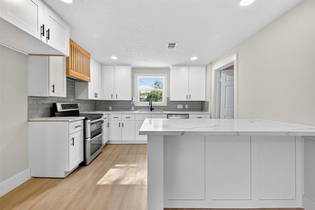 5326 Dewberry Street, Houston, TX 77021