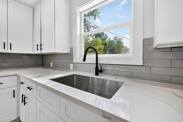 5326 Dewberry Street, Houston, TX 77021