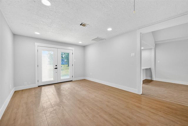 5326 Dewberry Street, Houston, TX 77021