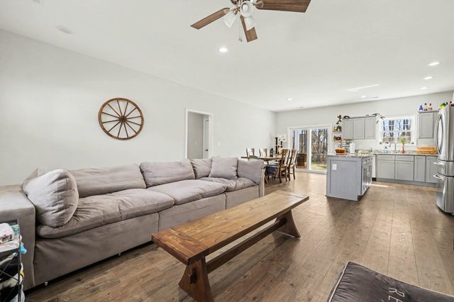 228 William Nobles Rd., Aynor, SC 29511