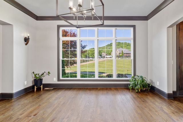 2713 Deer Haven Ct, Franklin, TN 37067