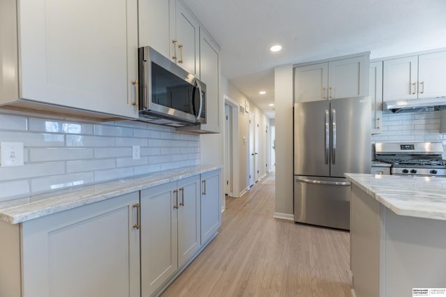 13593 Walnut Street, Omaha, NE 68144