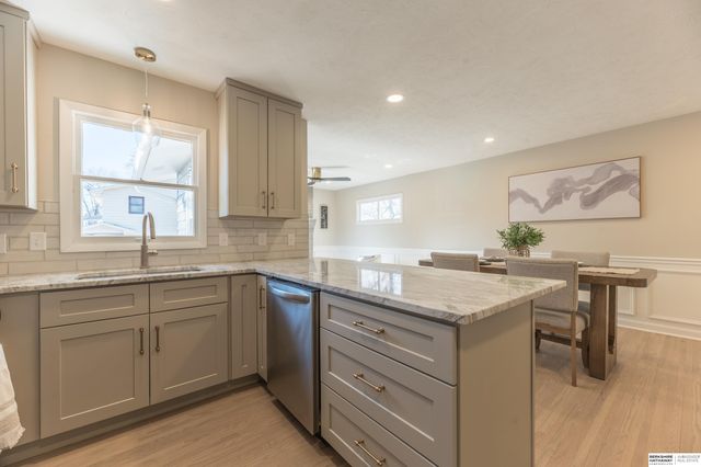 13593 Walnut Street, Omaha, NE 68144