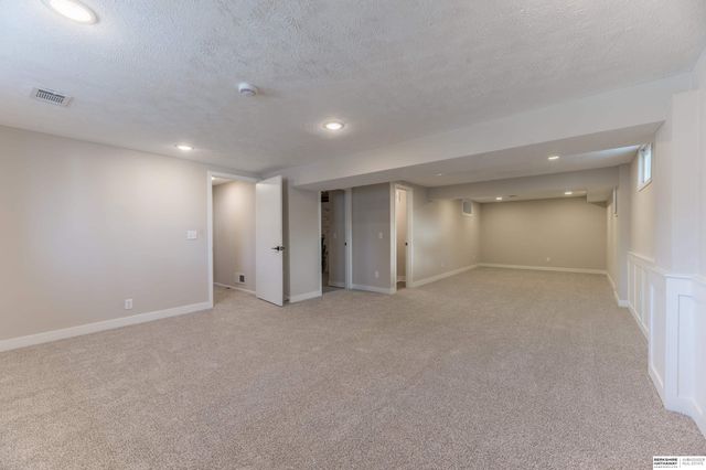 13593 Walnut Street, Omaha, NE 68144